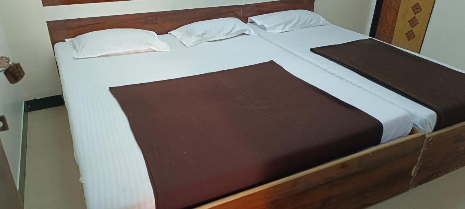 Sai Ganesh Guest House Širdi Exteriér fotografie