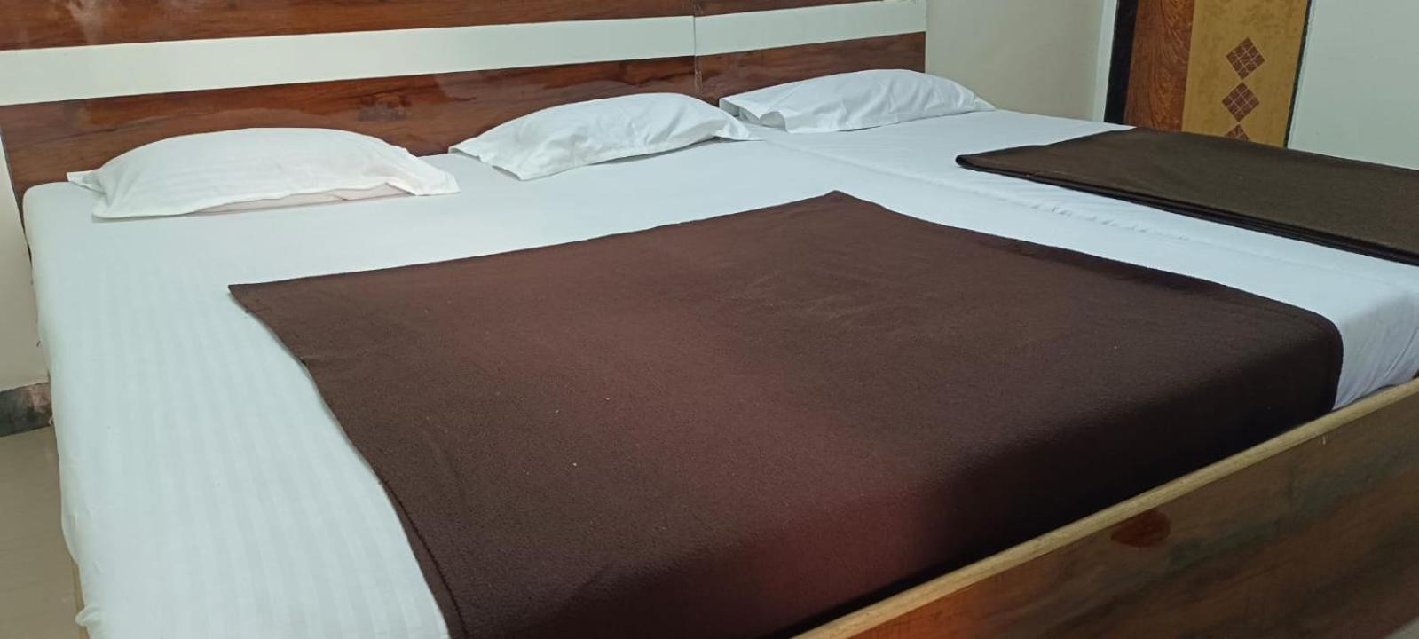Sai Ganesh Guest House Širdi Exteriér fotografie